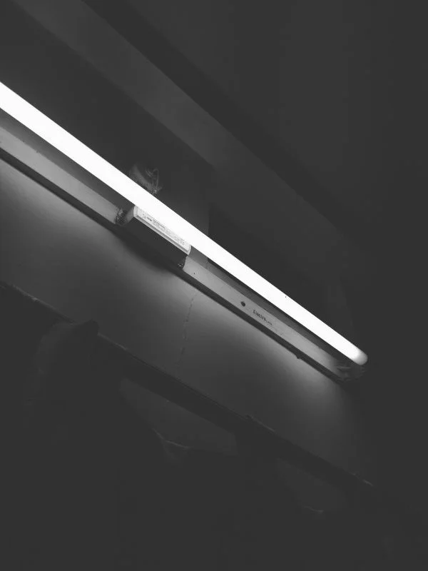 Reposición de bombillas y fluorescentes
